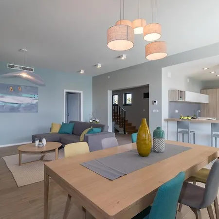 Villa Beautiful Tihi Otok With Hydromassage Pool Near The Beach *