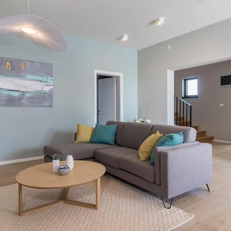 Villa Beautiful Tihi Otok With Hydromassage Pool Near The Beach *