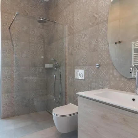 Beautiful Tihi Otok With Hydromassage Pool Near The Beach *